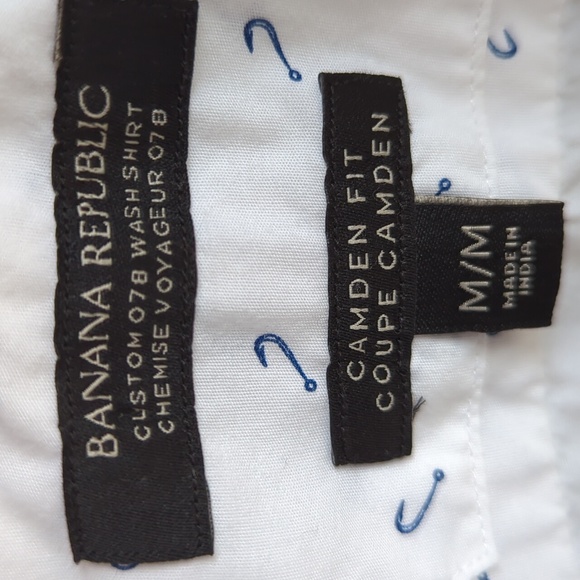 Banana Republic. Men's Camden Fit. Fish Hooks Shirt. Size Medium. - Picture 4 of 7